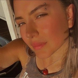 Meet your Posher, Daniela